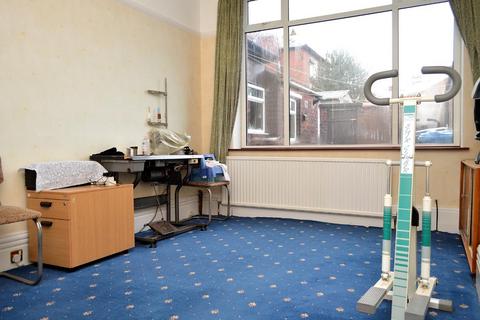 99 Burlington Avenue, Oldham, OL8 1AR