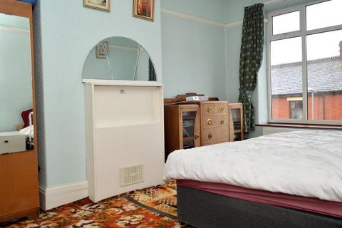 99 Burlington Avenue, Oldham, OL8 1AR
