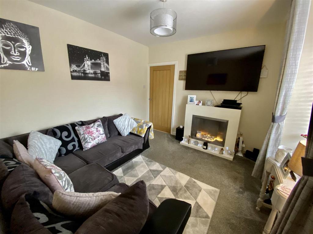 Waterloo Road, Penygroes 3 bed semidetached house for sale £148,000