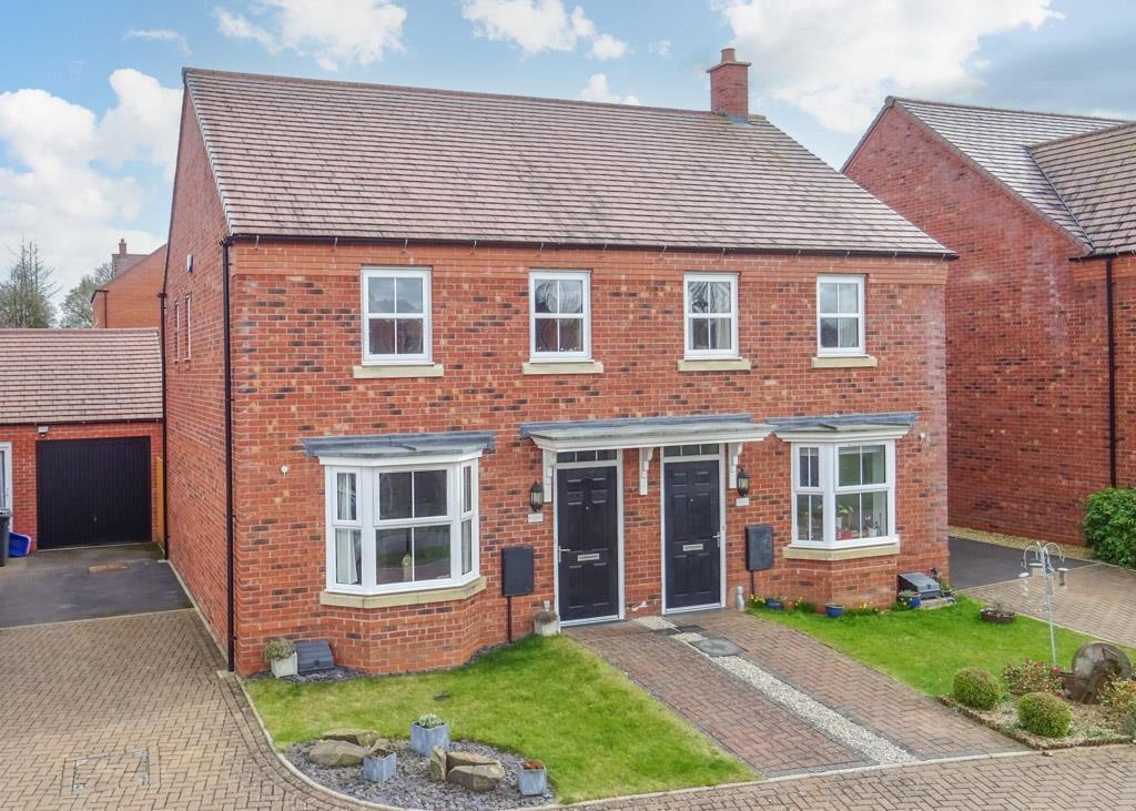 Blackthorn Road, Tenbury Wells 3 bed semidetached house for sale £