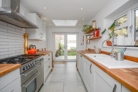 211 Easton Road, Bristol, BS5 0EH
