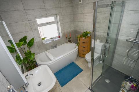 211 Easton Road, Bristol, BS5 0EH