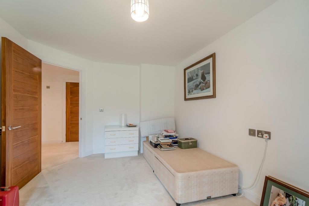8543668-interior10.jpg