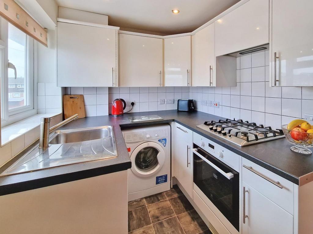 Mile Walk, Whitchurch, Bristol 1 bed apartment £160,000
