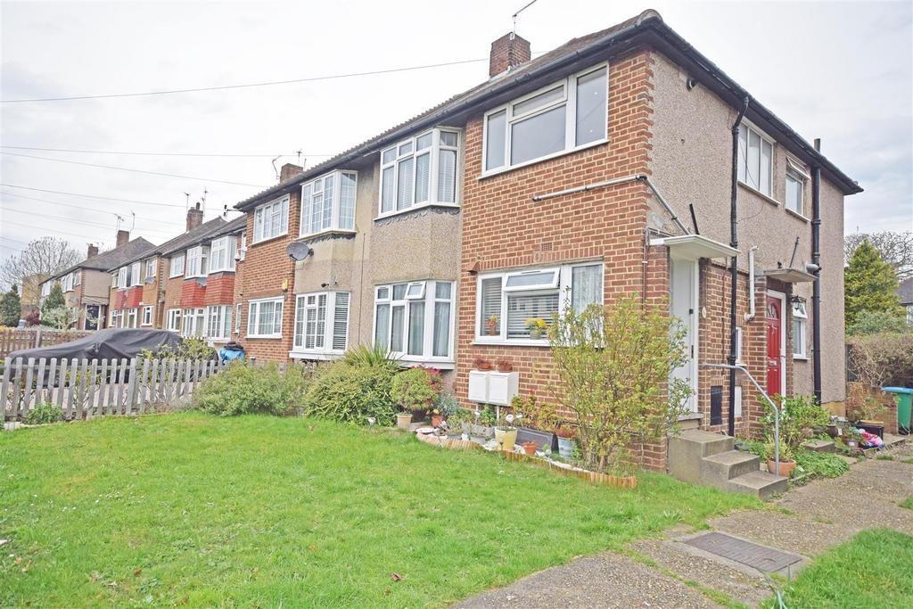 Warren Road, Twickenham 2 bed £1,750 pcm (£404 pw)