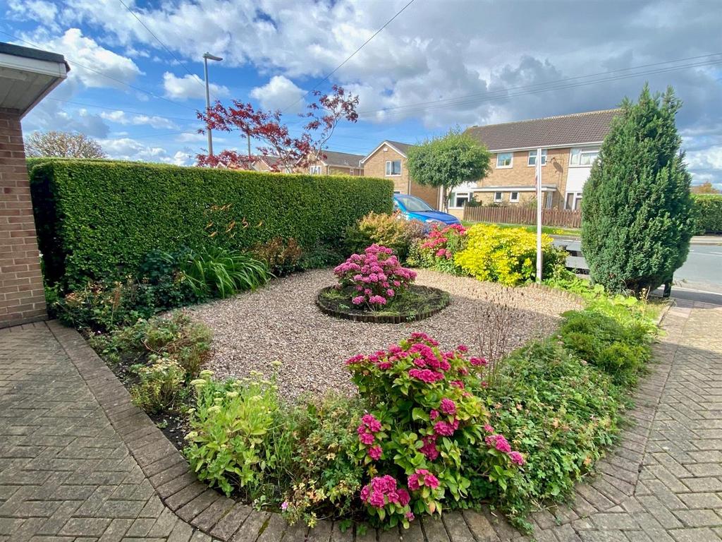 Heathfield 19 new front garden.jpg