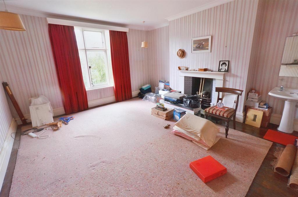 First floor bedroom.jpg