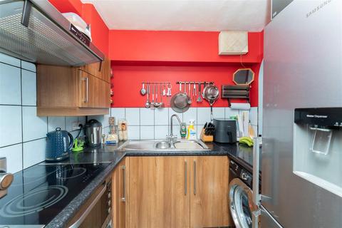 35 Cubitt Square, Southall, UB2 4UA