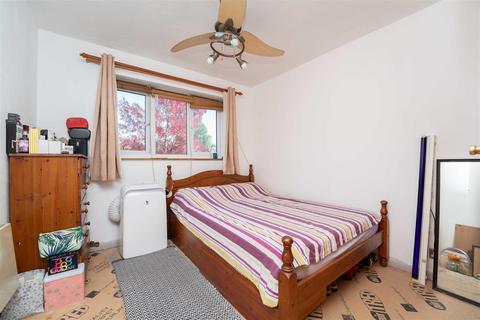 35 Cubitt Square, Southall, UB2 4UA