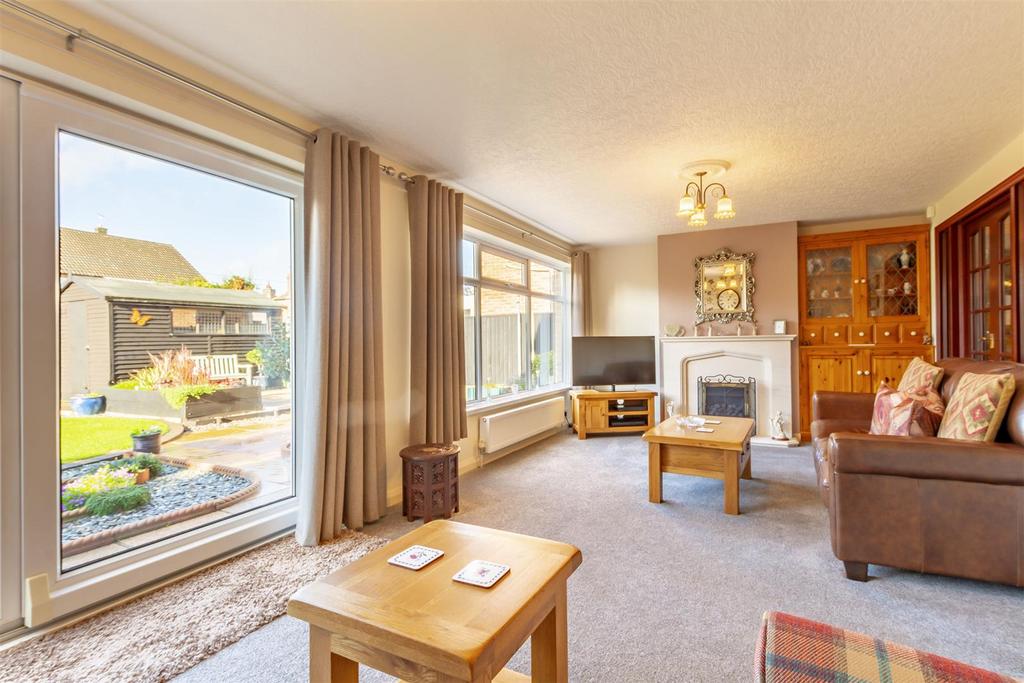 Trowell Grove, Long Eaton 3 bed detached house for sale £357,500