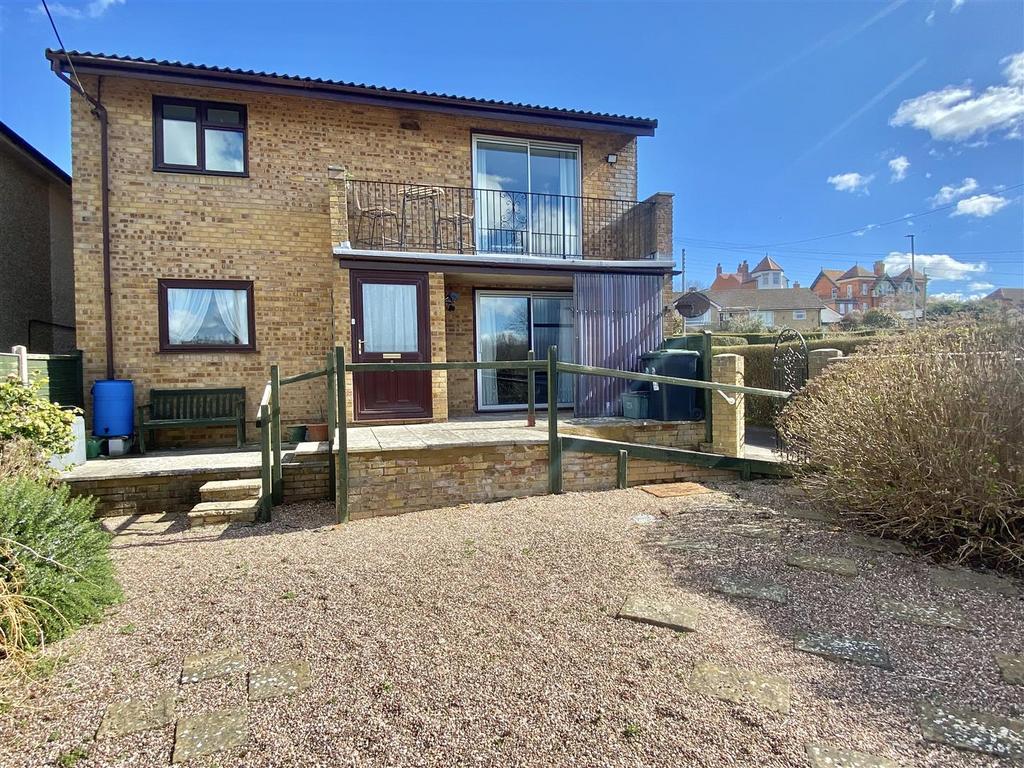 West Bay Road, Bridport 2 bed apartment £239,950