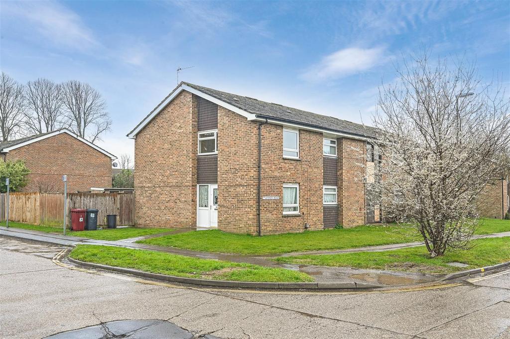 Lennox Road, Chichester 2 bed apartment for sale £210,000