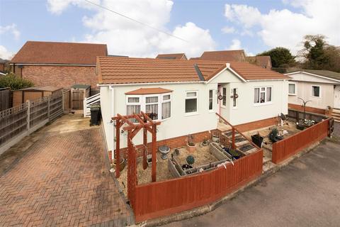 2 bedroom mobile home for sale - Ladycroft Park, Blewbury, Didcot