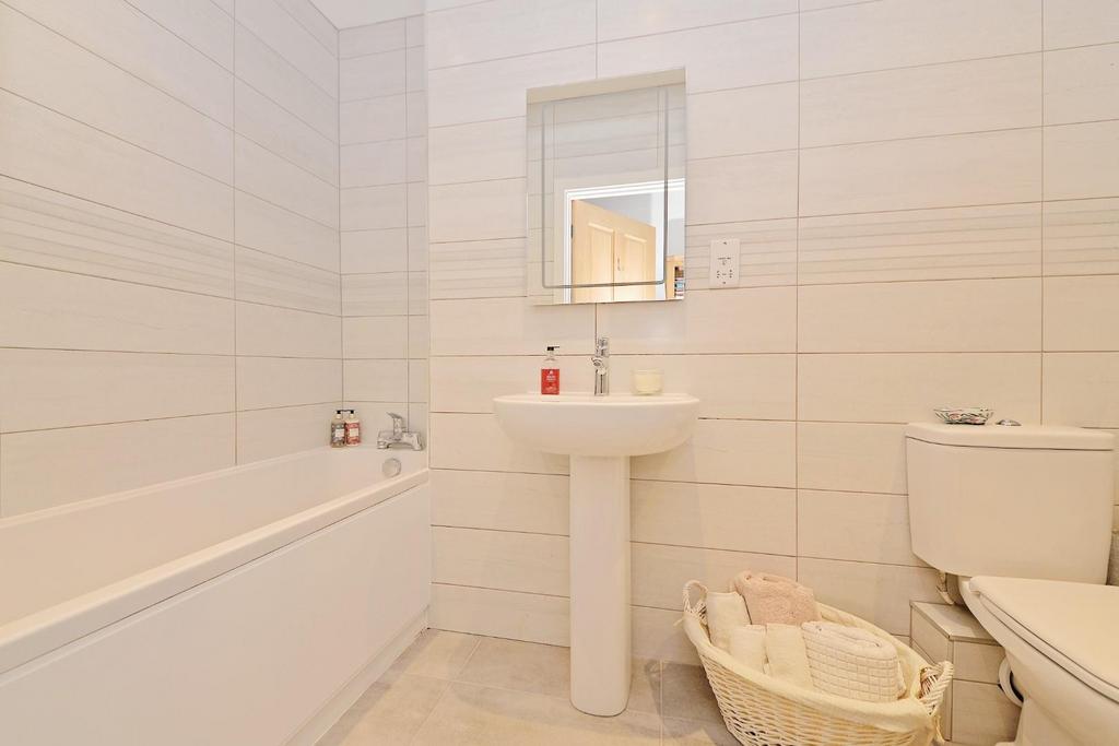 6 St Philips Place - bthrm.jpg