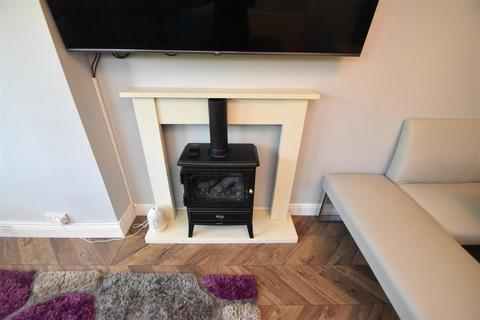 3 bedroom semi-detached house for sale - Gordon Avenue, Greasby, Wirral