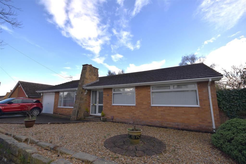 Laurel Drive, Willaston, Neston 3 bed detached bungalow £415,000