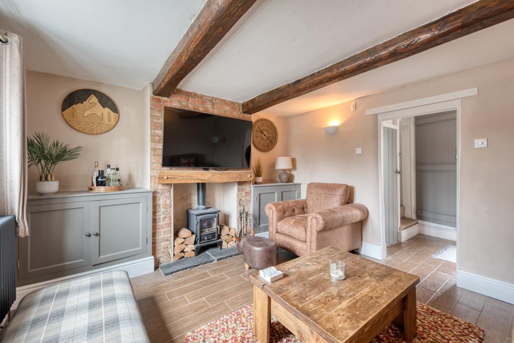 Southwell Road, Lowdham 2 bed cottage £225,000