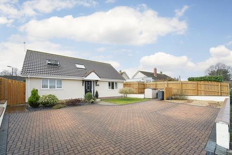 3 bedroom bungalow for sale - Meadow Drive, Locking, Weston-Super-Mare, BS24