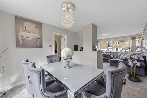 76 Forest Road, Paddock Wood, Tonbridge, TN12 6JX