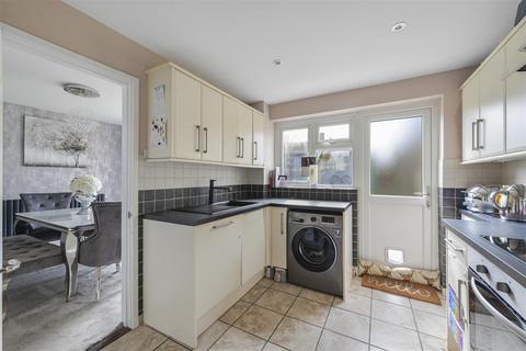 76 Forest Road, Paddock Wood, Tonbridge, TN12 6JX