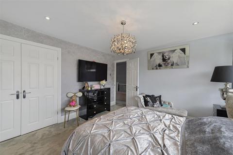 76 Forest Road, Paddock Wood, Tonbridge, TN12 6JX