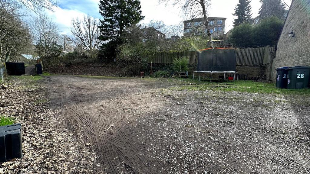 Brackendale, Thackley, Bradford 4 bed property with land for sale £