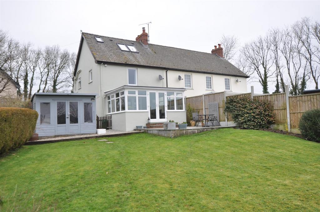 St. Clears, Carmarthen 3 bed semidetached house for sale £315,000