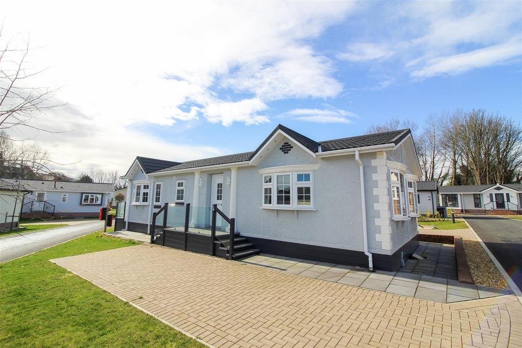 Cathedral View, North Road, Ripon 2 bed park home for sale £200,000