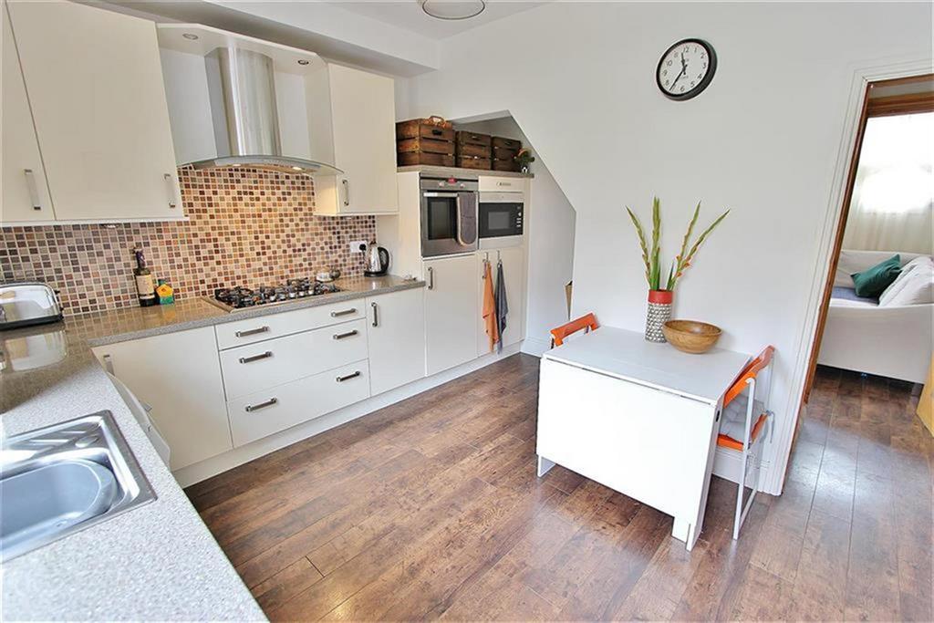 Murray Road, Sheffield, S11 7GG 2 bed terraced house £925 pcm (£213 pw)