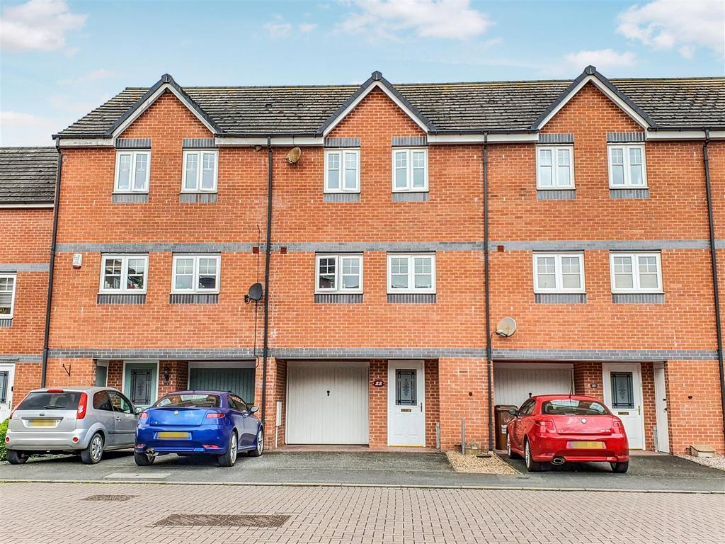 Clyde Street, Hilton, Derby 3 bed terraced house for sale £220,000