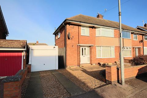 3 bedroom semi-detached house for sale - Coplow Crescent, Syston