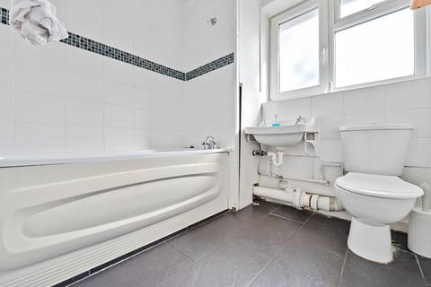 25 Shacklewell Row, London, E8 2EA