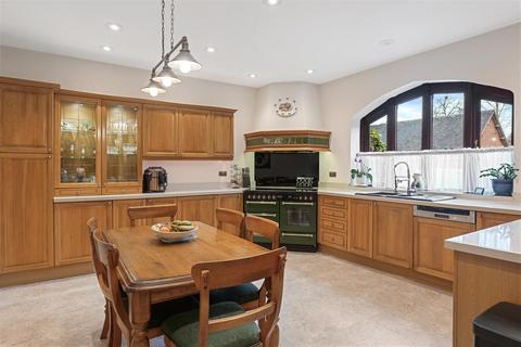 Lawnswood Haye Lane, Mappleborough Green, Studley, B80 7BX