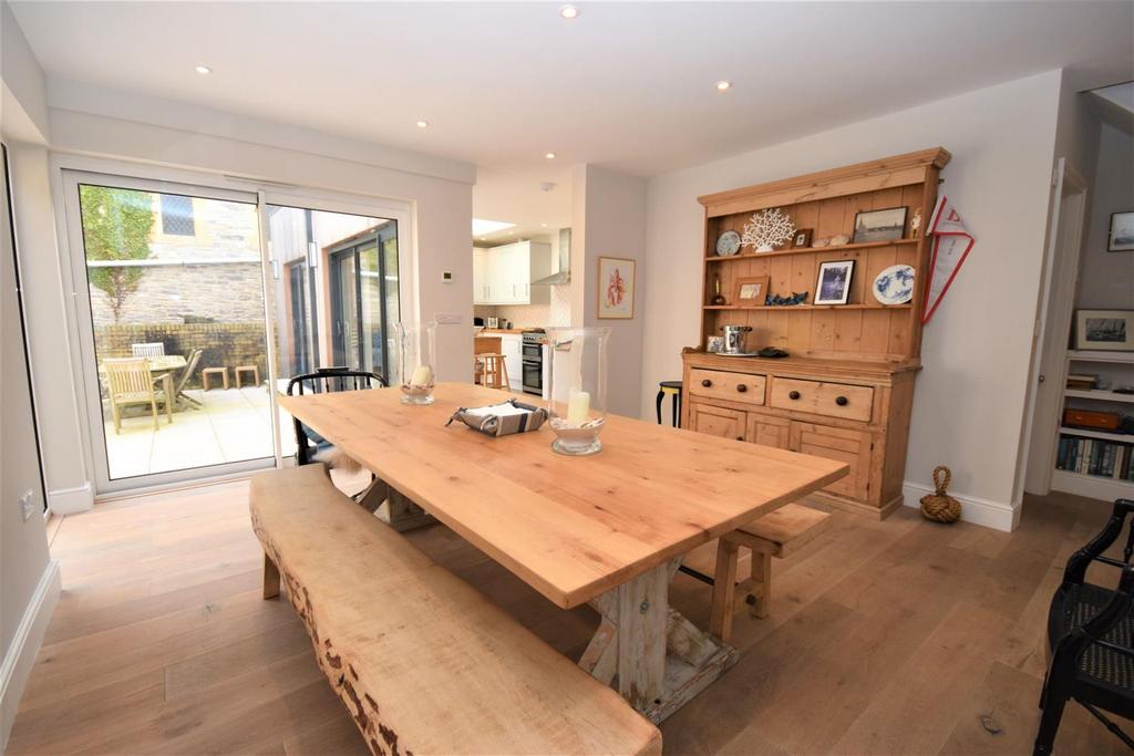 Steyne Road, Seaview, PO34 5EP 4 bed semidetached house £745,000