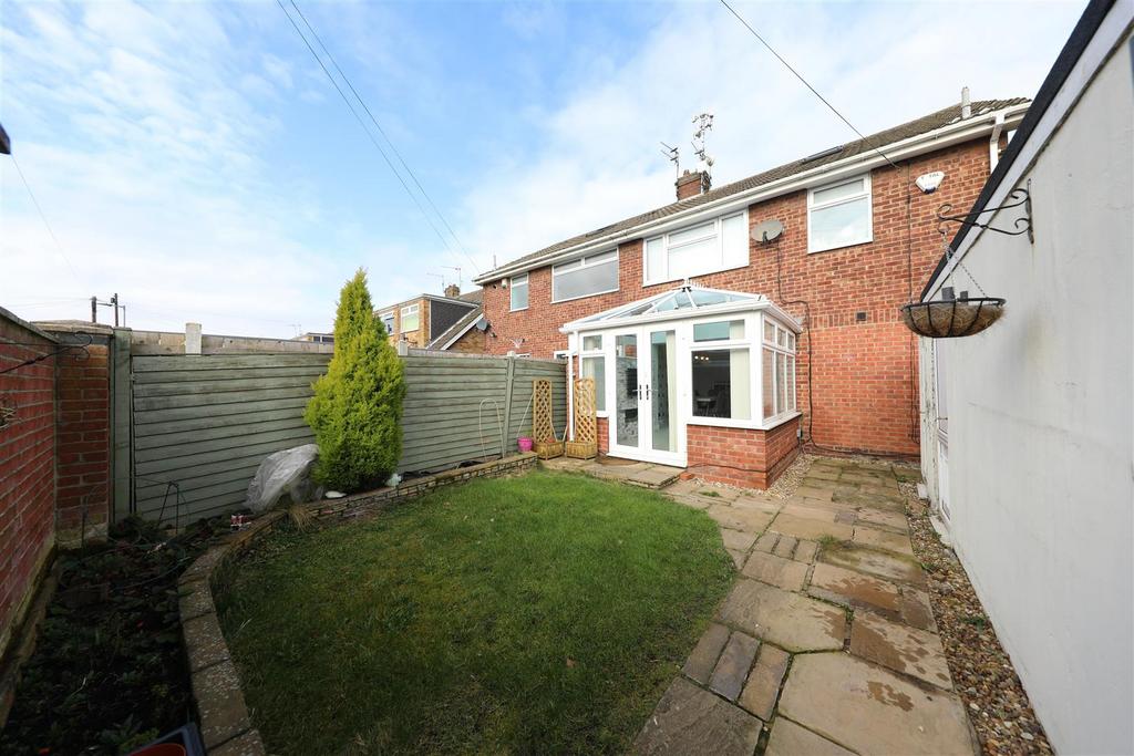 Calderdale, Hull 3 bed semidetached house for sale £170,000