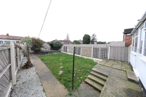 3 bedroom semi-detached house for sale - Belgrave Drive, Hull