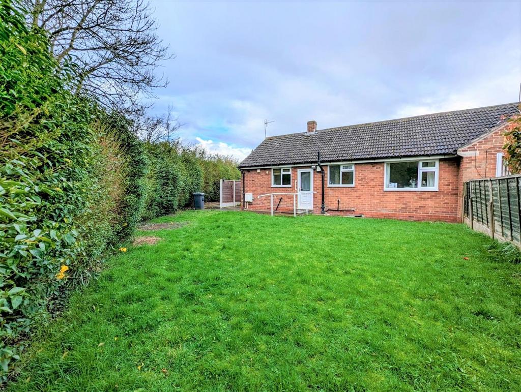 Timperley Lane, Leigh 2 bed semidetached bungalow £189,950