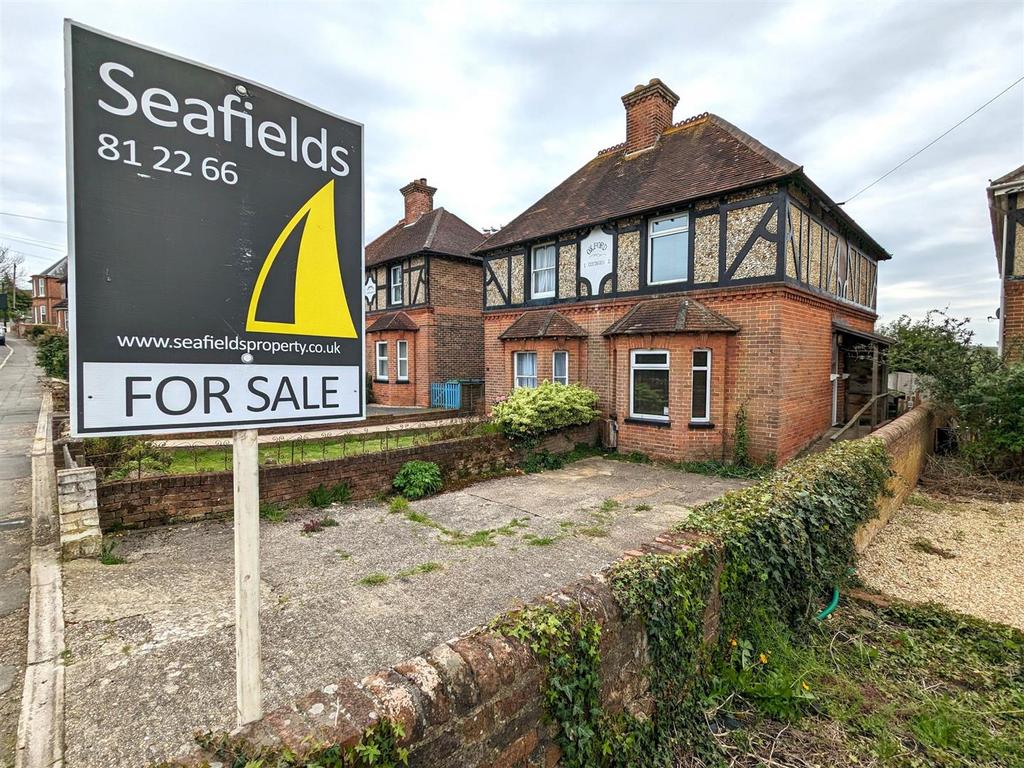 Nettlestone Hill, Seaview, PO34 5DP 3 bed semidetached house for sale