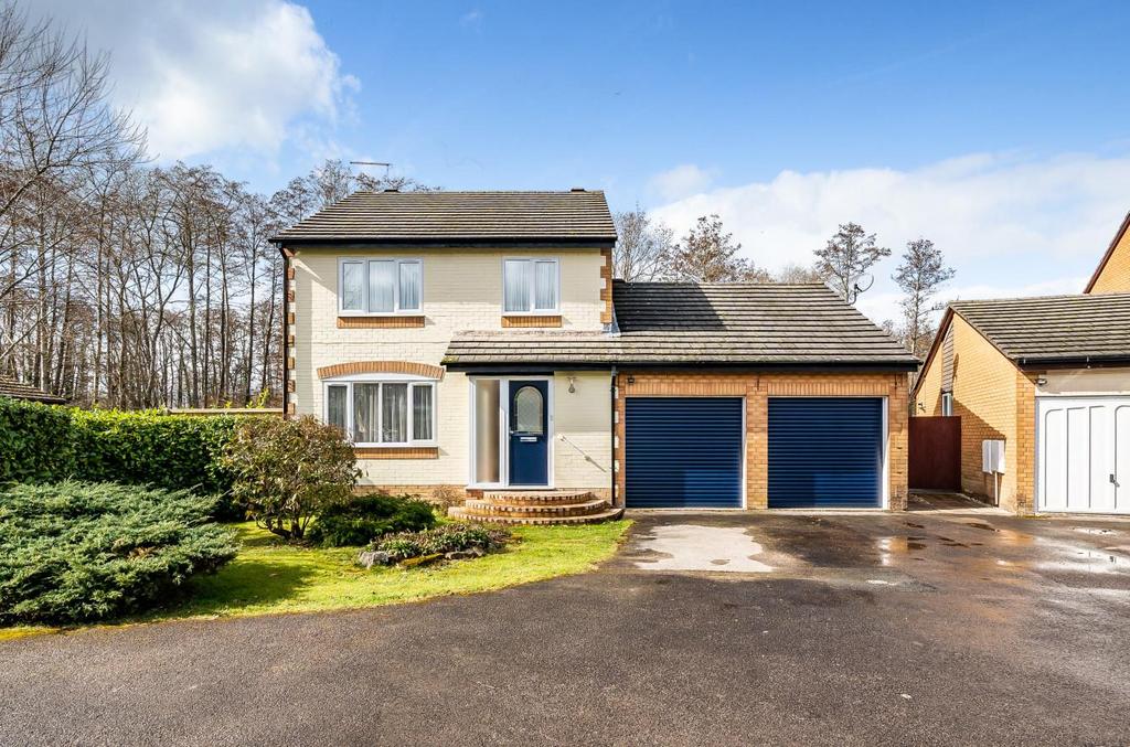 Charlecote Drive, North Millers Dale, Chandler's Ford 4 bed detached