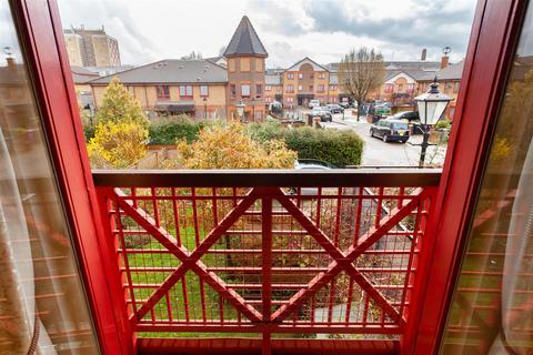 12 Huddleston Close, London, E2 9NR