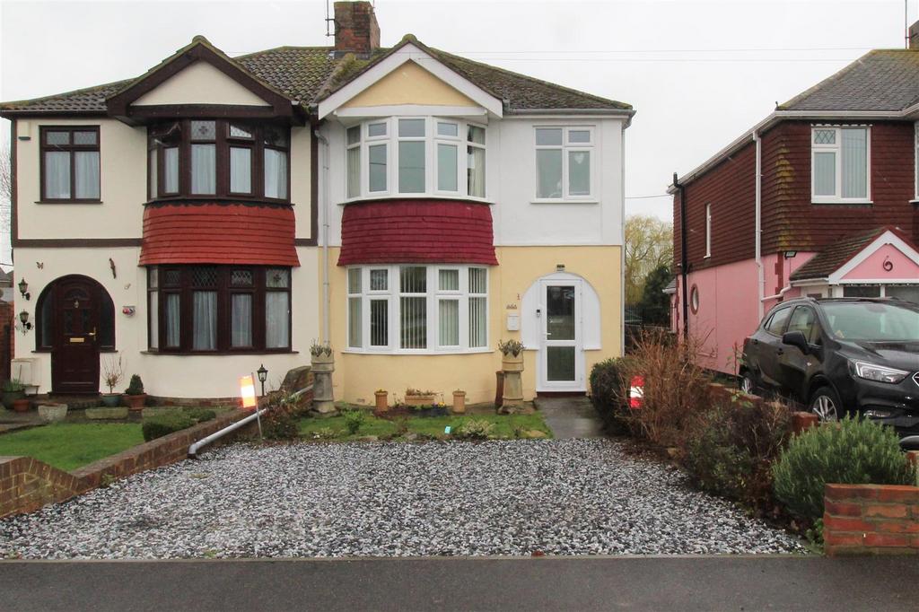 Marian Avenue, Minster On Sea, Sheerness 3 bed semidetached house for