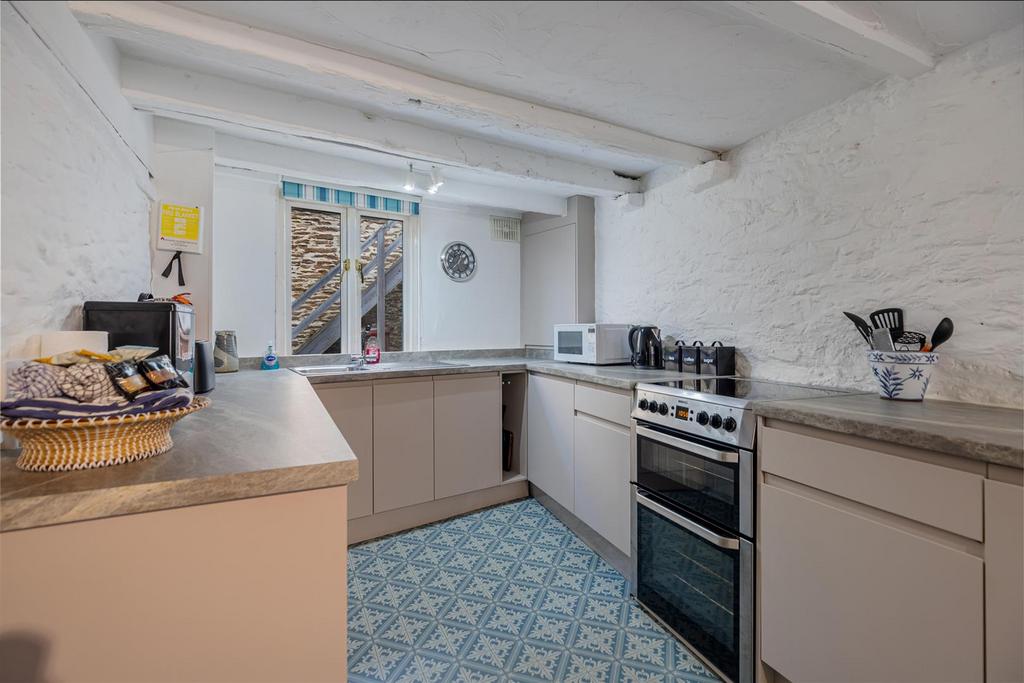 Collins Road, Totnes 3 bed terraced house for sale £395,000