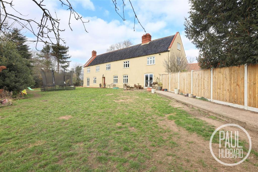 Flixton Marsh Lane, Blundeston, NR32 10 bed farm house for sale £
