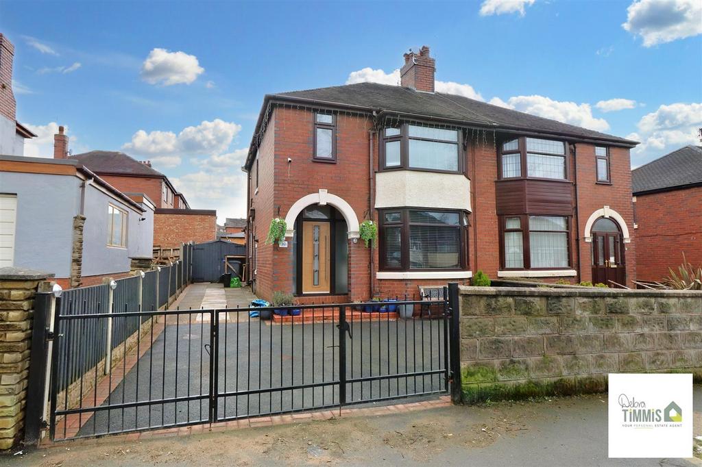 Kelvin Avenue, Sneyd Green, StokeOnTrent 3 bed semidetached house