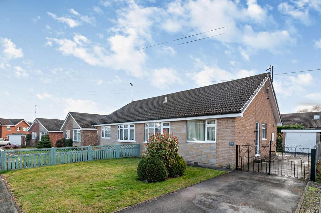 Sherwood Drive, Harrogate, HG2 7HF 2 bed house £275,000