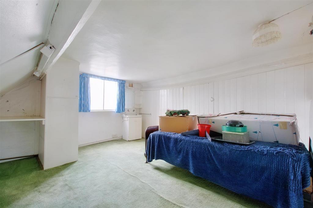 Attic room.jpeg