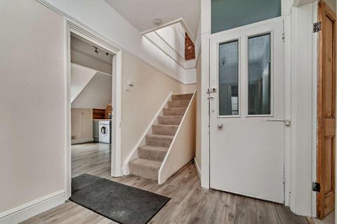 3 bedroom flat for sale - Flat 4, St. Marys Walk, Harrogate, HG2 0LW