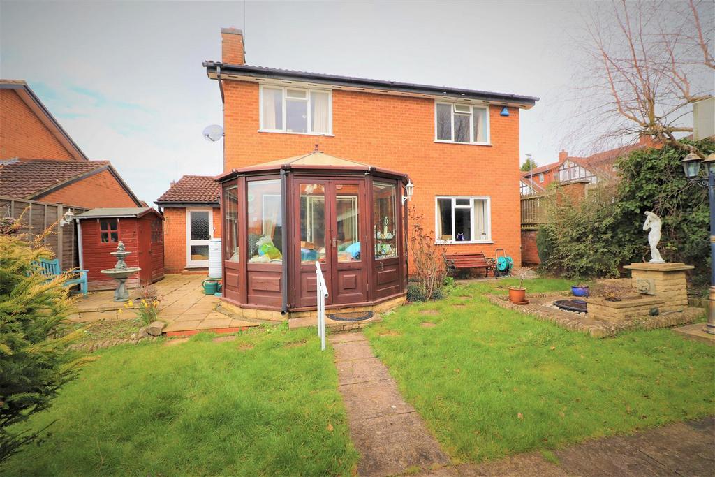 Frosty Hollow, East Hunsbury, Northampton 4 bed detached house for sale