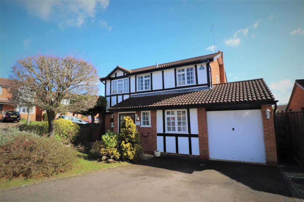Frosty Hollow, East Hunsbury, Northampton 4 bed detached house for sale