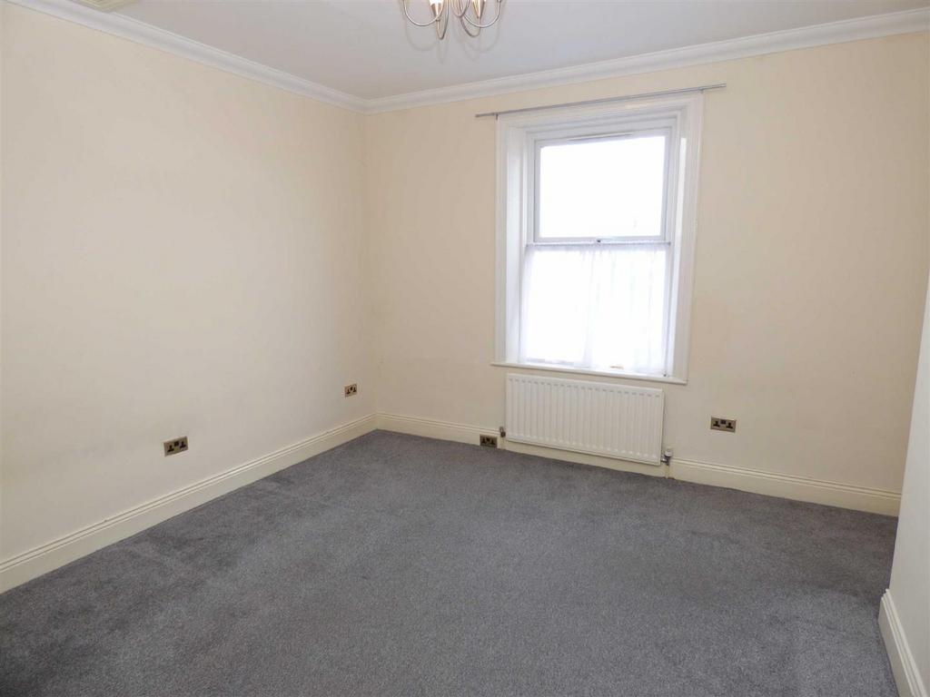 North View, Cullercoats 2 bed terraced house £800 pcm (£185 pw)